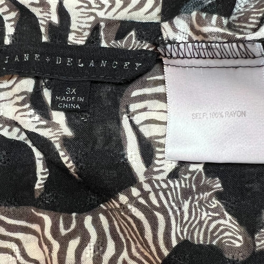 Jane Delancey Blouse Tunic Womens 3X Black White Zebras Henley Neck - Picture 9 of 12